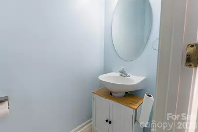 4018 Glenlea Commons Drive, Charlotte, NC 28216 - Photo 13