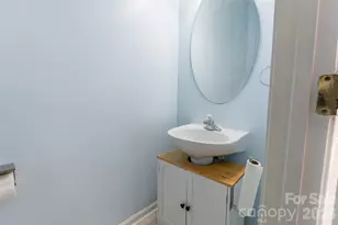 4018 Glenlea Commons Dr, Charlotte, NC 28216 - Photo 13