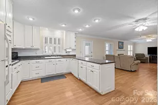 401 Downing Dr, Kings Mountain, NC 28086 - Photo 11