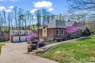 148 Fairway Dr, Forest City, NC 28043 - Photo 3