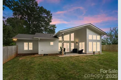 3931 Belshire Lane, Charlotte, NC 28205 - Photo 3