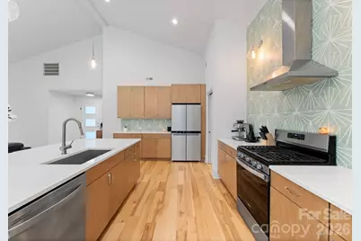 3931 Belshire Lane, Charlotte, NC 28205 - Photo 15