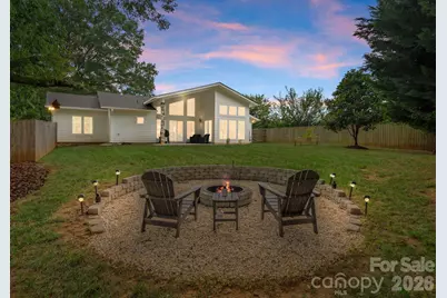 3931 Belshire Lane, Charlotte, NC 28205 - Photo 5