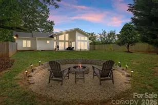 3931 Belshire Ln, Charlotte, NC 28205 - Photo 5