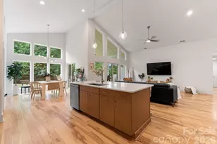 3931 Belshire Ln, Charlotte, NC 28205 - Photo 13