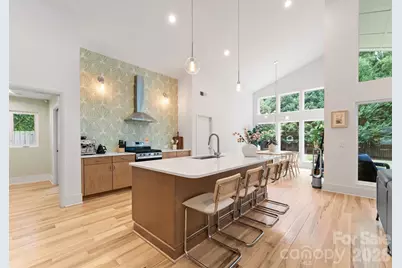 3931 Belshire Lane, Charlotte, NC 28205 - Photo 11