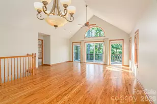 299 Carriage Summitt Way, Hendersonville, NC 28791 - Photo 5