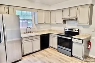 6414 Rockshire Dr, Charlotte, NC 28227 - Photo 7