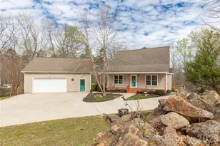 1890 Davis Cir, Clover, SC 29710 - Photo 1