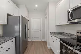 6623 Fairford Dr, Charlotte, NC 28215 - Photo 5