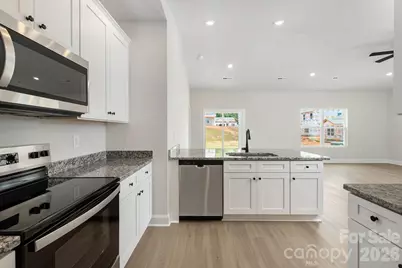 6623 Fairford Drive, Charlotte, NC 28215 - Photo 7