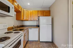 128 Country Ridge Rd, Hendersonville, NC 28739 - Photo 33