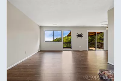 128 Country Ridge Road, Hendersonville, NC 28739 - Photo 9