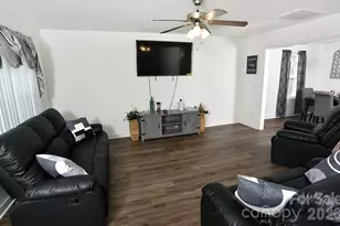 415 Pinecroft Ln, Spencer, NC 28159 - Photo 3