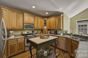 405 Golfview Ct, Lenoir, NC 28645 - Photo 19