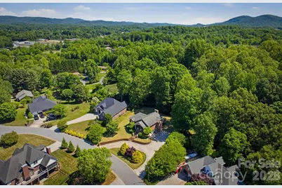 405 Golfview Court, Lenoir, NC 28645 - Photo 9