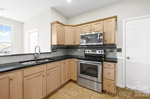 8805 Firestreak Dr, Charlotte, NC 28216 - Photo 11