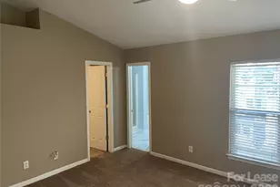 10913 Princeton Village Dr, Charlotte, NC 28277 - Photo 7