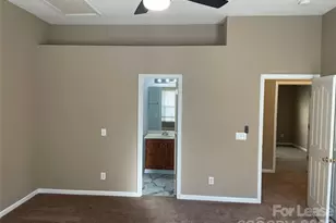 10913 Princeton Village Dr, Charlotte, NC 28277 - Photo 9