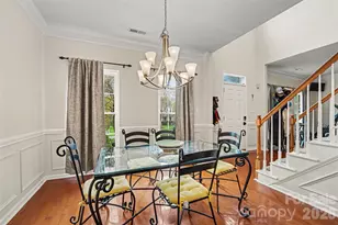 10529 Old Bridge Ln, Charlotte, NC 28269 - Photo 7