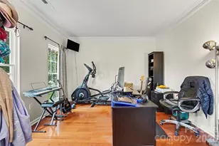 10529 Old Bridge Ln, Charlotte, NC 28269 - Photo 9