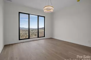 90 Summit Hill Rd, Hendersonville, NC 28791 - Photo 17