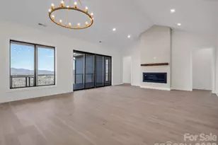 90 Summit Hill Rd, Hendersonville, NC 28791 - Photo 15