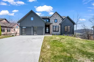 90 Summit Hill Rd, Hendersonville, NC 28791 - Photo 1