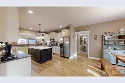 1520 Weatherwood Drive, Lincolnton, NC 28092 - Photo 5
