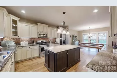 1520 Weatherwood Drive, Lincolnton, NC 28092 - Photo 3