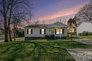 105 Chadwick Cir, Dallas, NC 28034 - Photo 1