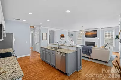 5595 Morris Hunt Drive, Fort Mill, SC 29708 - Photo 5