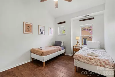 703 E 8th Street, Charlotte, NC 28202 - Photo 25