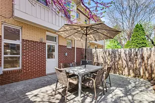 703 E 8th St, Charlotte, NC 28202 - Photo 27