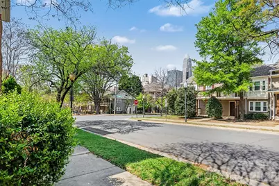 703 E 8th Street, Charlotte, NC 28202 - Photo 7