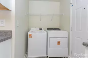 540 Broadway Ct, Statesville, NC 28677 - Photo 11