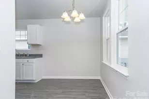 540 Broadway Ct, Statesville, NC 28677 - Photo 9