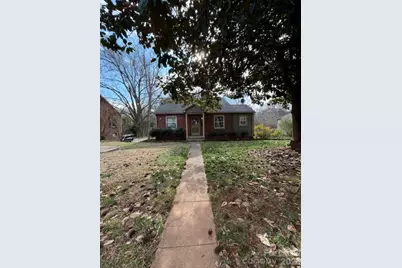 415 7th Avenue Place NW, Hickory, NC 28601 - Photo 1