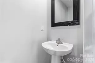 5127 Merwyn Ave, Charlotte, NC 28215 - Photo 15