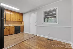 4164 Welling Ave, Charlotte, NC 28208 - Photo 11