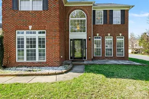 2529 Waters Vista Cir, Charlotte, NC 28213 - Photo 3