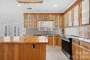 2529 Waters Vista Cir, Charlotte, NC 28213 - Photo 13