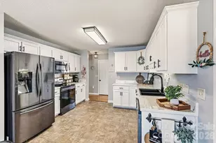 238 Wittenburg Springs Dr, Taylorsville, NC 28681 - Photo 21