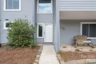 6610 Point Comfort Ln, Charlotte, NC 28226 - Photo 5