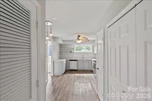 6610 Point Comfort Ln, Charlotte, NC 28226 - Photo 17