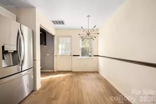 6515 Burning Bush Ct, Charlotte, NC 28227 - Photo 5