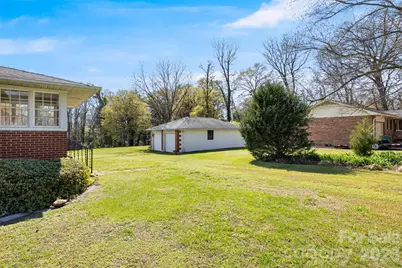 116 Crest Street, Mount Holly, NC 28120 - Photo 15