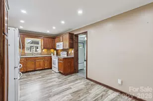 9202 Elgin Dr, Charlotte, NC 28214 - Photo 19