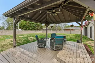 9202 Elgin Dr, Charlotte, NC 28214 - Photo 3