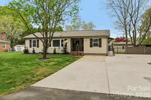 9202 Elgin Dr, Charlotte, NC 28214 - Photo 1